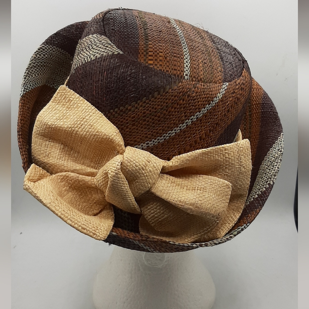 Beau Chapeau Hat Shop 100% Raphia Multicolored Brown Hat With Bow Like New